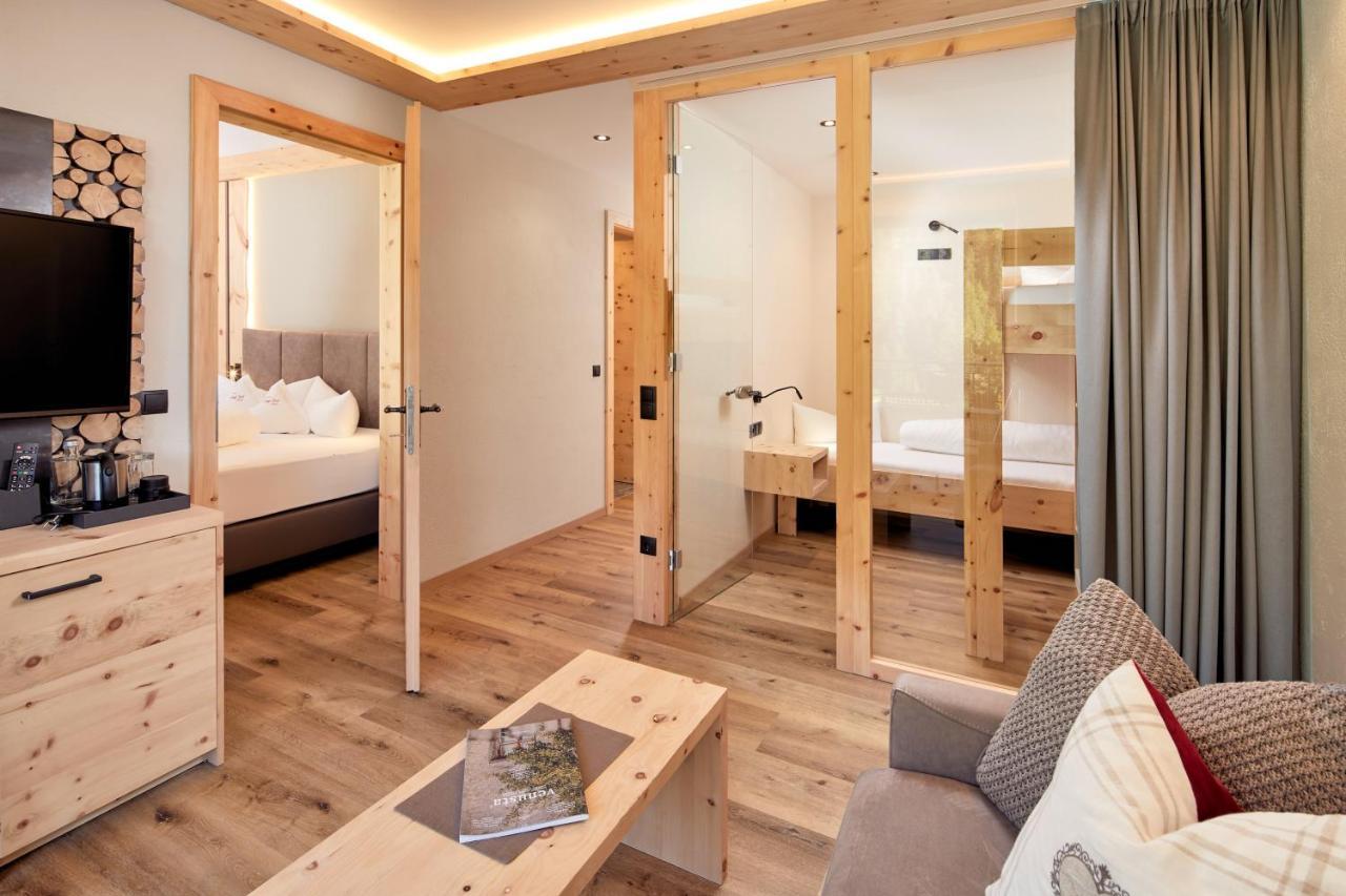 Anigglhof Hotell Malles Venosta Eksteriør bilde
