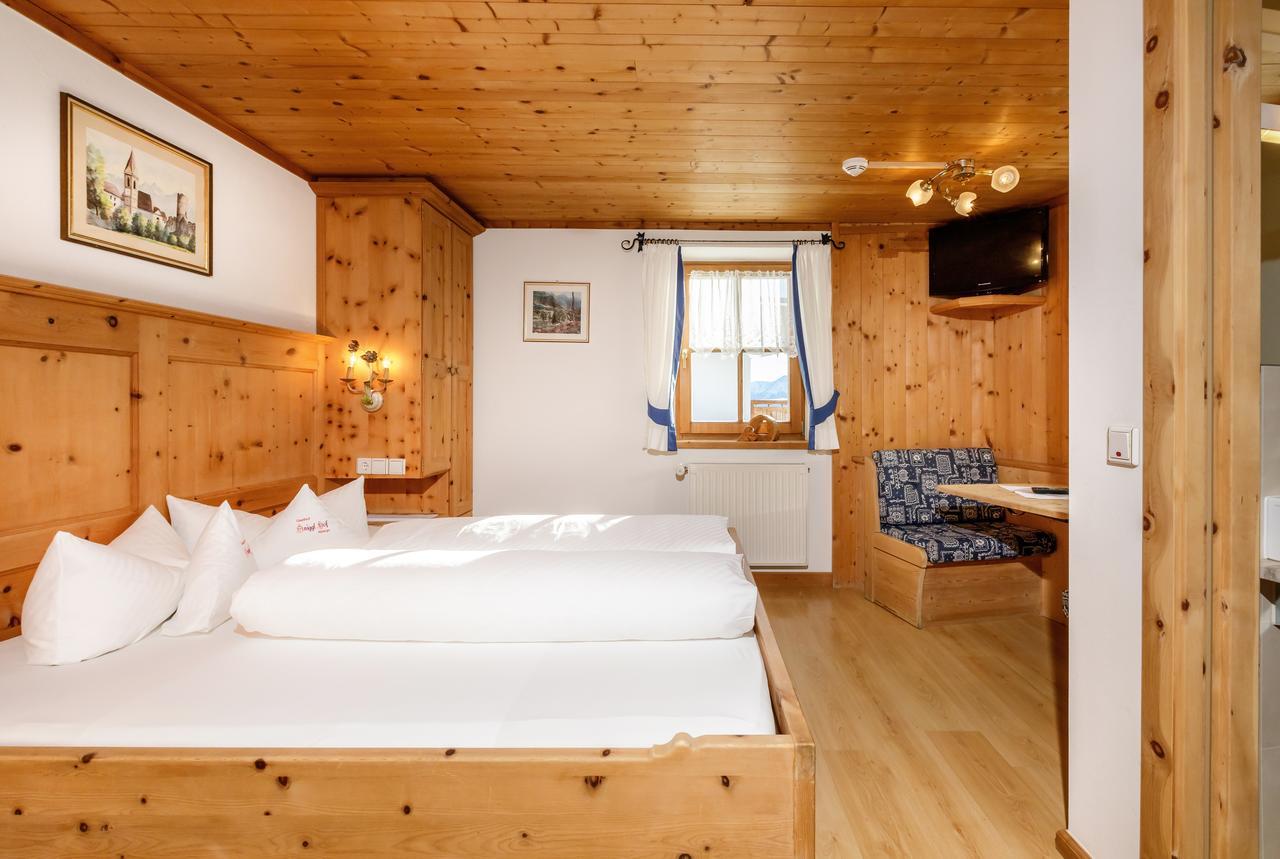 Anigglhof Hotell Malles Venosta Eksteriør bilde